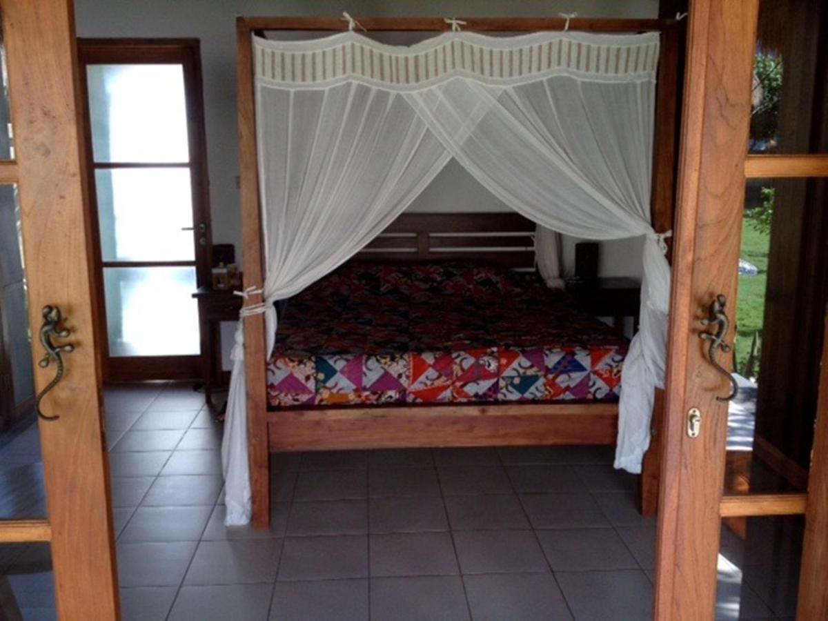 Sunia Loka Bungalows & Dive Center ペムテラン 部屋 写真