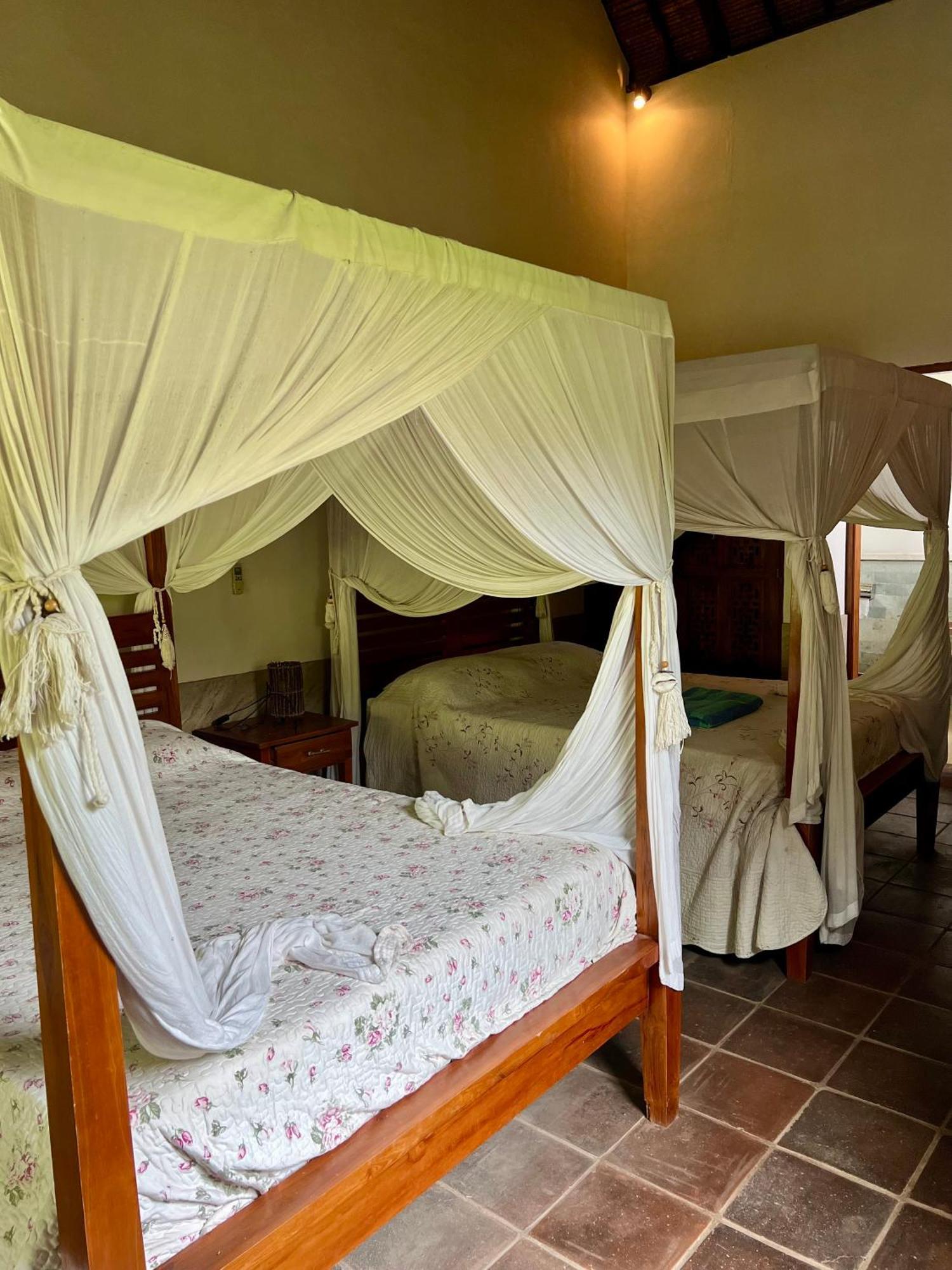 Sunia Loka Bungalows & Dive Center ペムテラン エクステリア 写真