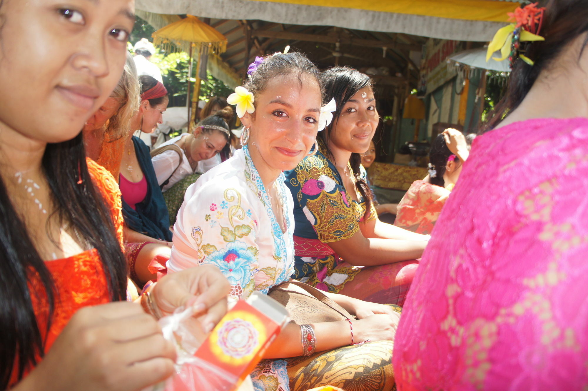 Sunia Loka Bungalows & Dive Center ペムテラン エクステリア 写真